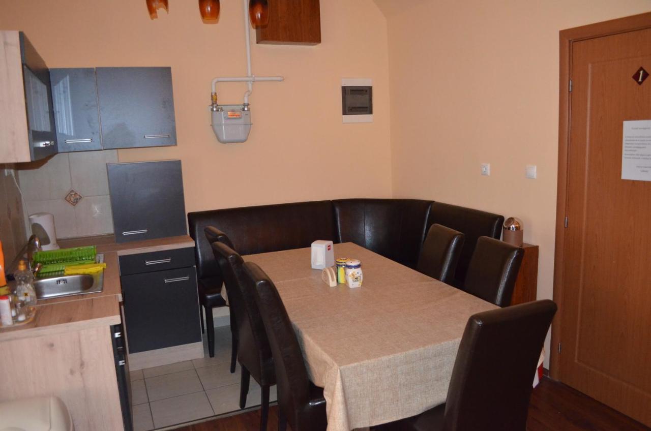 Holdfenyszallas Bed & Breakfast Seghedin Exterior foto