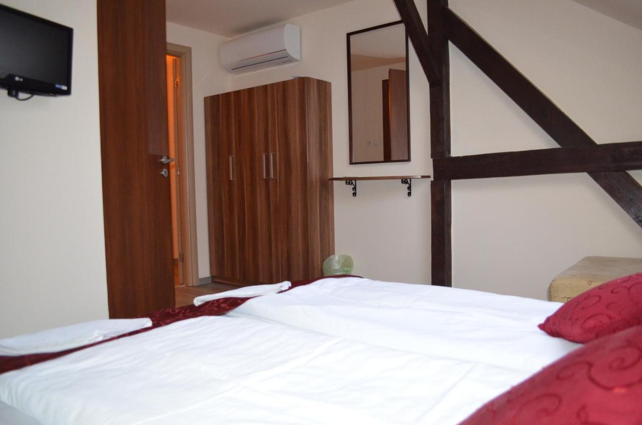 Holdfenyszallas Bed & Breakfast Seghedin Exterior foto