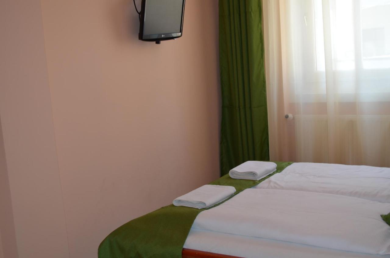 Holdfenyszallas Bed & Breakfast Seghedin Exterior foto