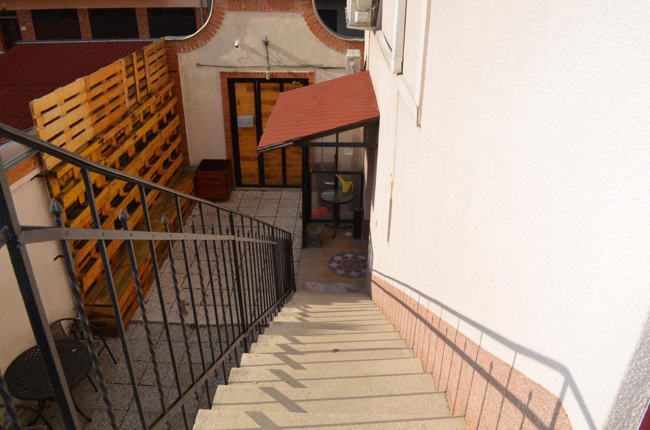 Holdfenyszallas Bed & Breakfast Seghedin Exterior foto