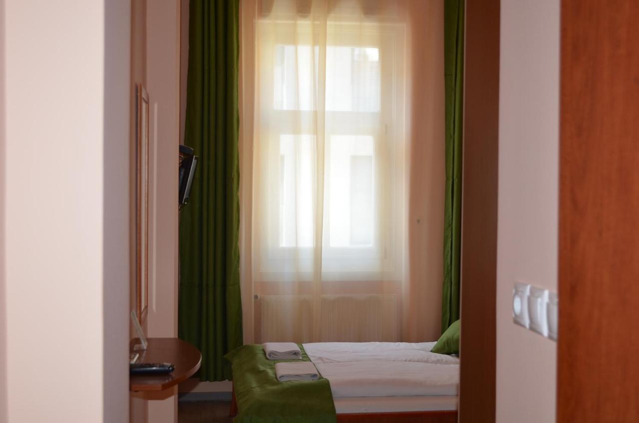 Holdfenyszallas Bed & Breakfast Seghedin Exterior foto